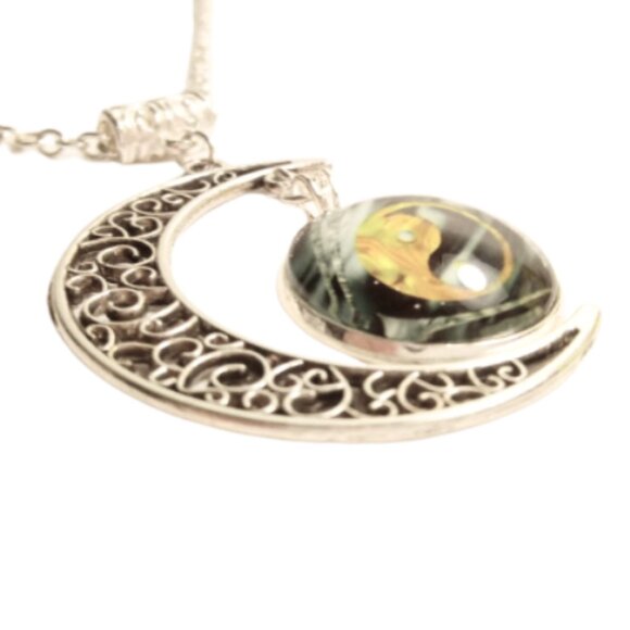 Yin Yang Fire Element Necklace - Picture 3 of 4